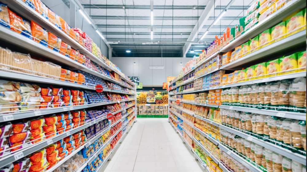 Chay & Asociados Sectores que trabajamos ●	Fabricantes y comercializadores de productos de consumo masivo